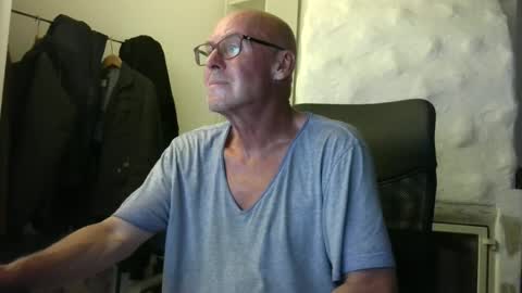 Snapshot of madio1187940 chatting on 06-28-26, 10:05 madio1187940 online show from 06-28-26, 10:05