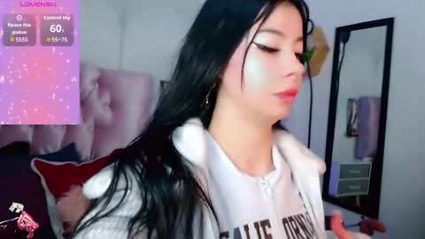 madison_oli online show from 11-28-25, 04:53