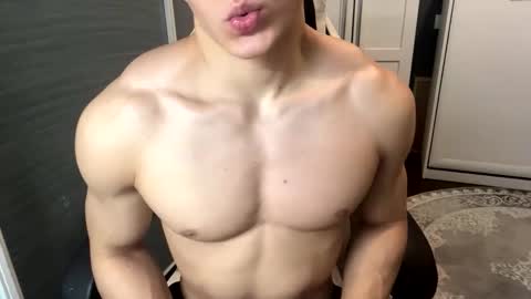 madisonboy2 online show from 11-01-25, 10:45