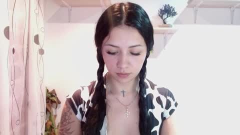 Snapshot of madisoncambel chatting on 12-11-24, 11:00 Madison Cambel online show from 12-11-24, 11:00