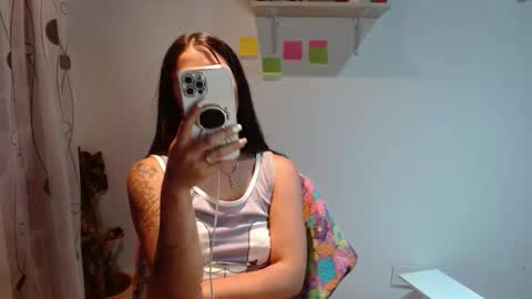 Snapshot of madisoncambel chatting on 02-04-25, 12:40 Madison Cambel online show from 02-04-25, 12:40