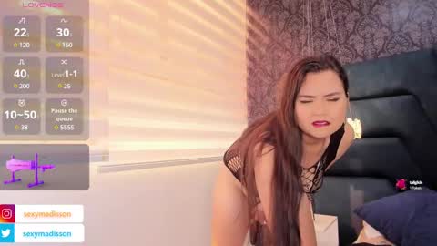 Snapshot of madisson7 chatting on 02-12-25, 01:27 Madisson online show from 02-12-25, 01:27