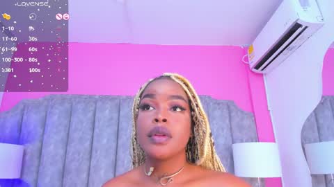 Snapshot of madissonlopez chatting on 12-25-24, 09:34 Madisson Lopez online show from 12-25-24, 09:34