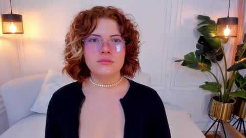 Snapshot of madissonmoore5 chatting on 09-26-25, 11:58 madissonmoore5 online show from 09-26-25, 11:58