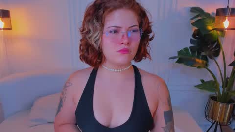 Snapshot of madissonmoore5 chatting on 10-01-25, 12:22 madissonmoore5 online show from 10-01-25, 12:22