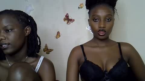 Snapshot of maee_y chatting on 12-02-25, 05:08 Maee online show from 12-02-25, 05:08