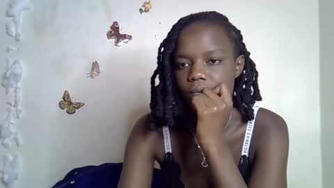 Snapshot of maee_y chatting on 12-03-25, 10:35 Maee online show from 12-03-25, 10:35