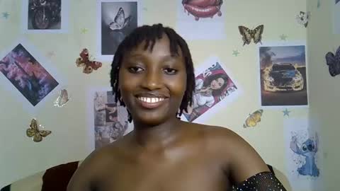 Snapshot of maee_y chatting on 01-06-26, 05:27 Maee online show from 01-06-26, 05:27