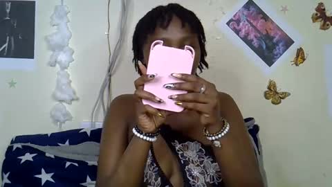 Snapshot of maee_y chatting on 01-10-26, 05:26 Maee online show from 01-10-26, 05:26