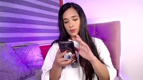 Snapshot of maeena chatting on 01-18-25, 06:10 maeena online show from 01-18-25, 06:10