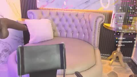 Snapshot of maeve_bigboobs chatting on 02-03-26, 06:22 Mae online show from 02-03-26, 06:22