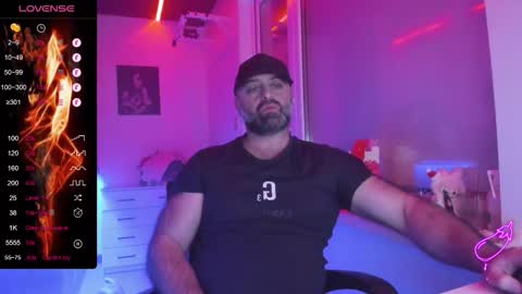 Snapshot of magabear chatting on 01-16-26, 07:29 Magabear online show from 01-16-26, 07:29