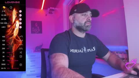 Snapshot of magabear chatting on 02-28-26, 01:12 Magabear online show from 02-28-26, 01:12