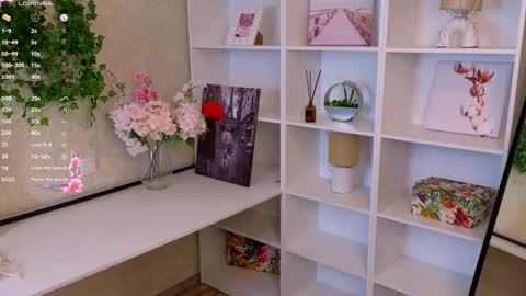 Mia online show from 12-13-25, 07:53