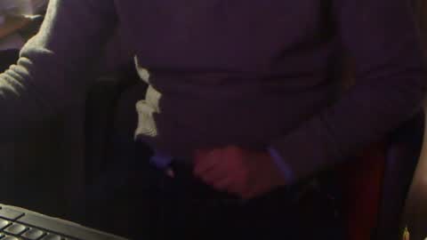 Snapshot of magellano98 chatting on 01-24-25, 10:43 Boy Sexy XXX online show from 01-24-25, 10:43