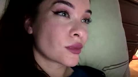 magggg658318 online show from 01-06-25, 12:02