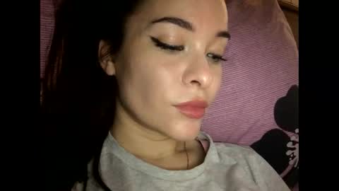 magggg658318 online show from 02-01-25, 11:21