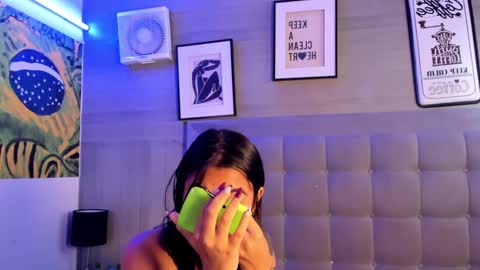 Maggie online show from 09-10-25, 01:00