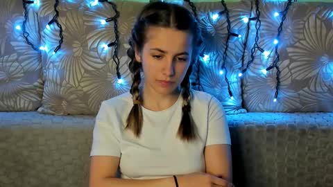 Maggie online show from 12-05-25, 12:30