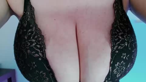 Maggie   online show from 02-02-25, 09:51