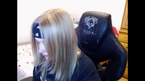 Magdalene Swaggy online show from 01-12-25, 07:31