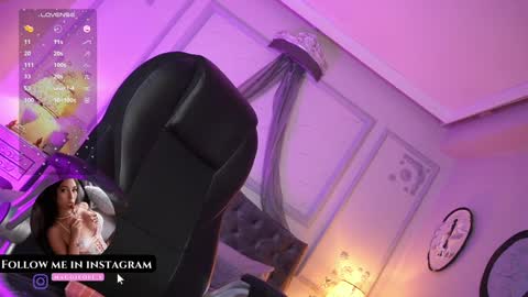 Snapshot of maggietime chatting on 01-11-25, 11:46   online show from 01-11-25, 11:46