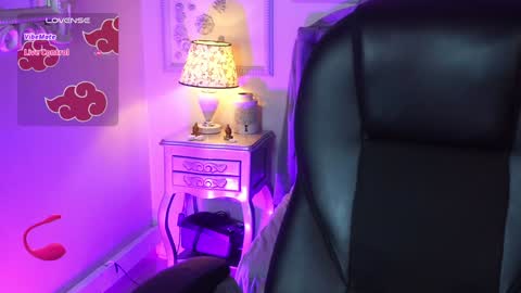 Snapshot of maggietime chatting on 02-01-25, 12:40   online show from 02-01-25, 12:40