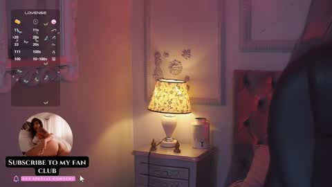 Snapshot of maggietime chatting on 02-12-25, 12:58   online show from 02-12-25, 12:58