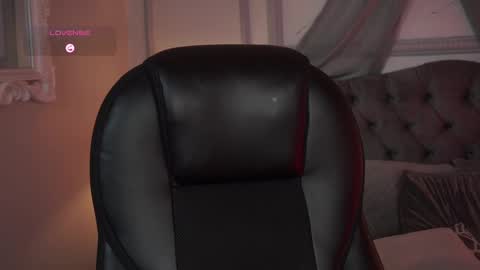 Snapshot of maggietime chatting on 03-02-25, 11:53   online show from 03-02-25, 11:53