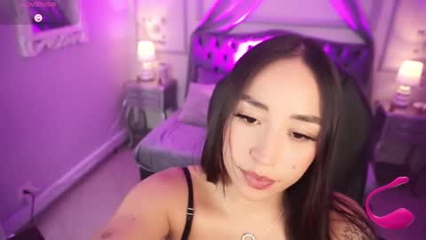 Snapshot of maggietime chatting on 09-25-25, 08:23   online show from 09-25-25, 08:23