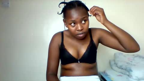 Snapshot of magic_bliss chatting on 10-26-25, 06:58 Bliss online show from 10-26-25, 06:58