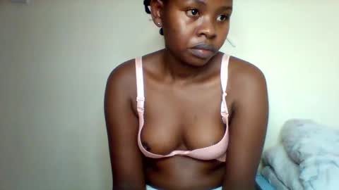 Snapshot of magic_bliss chatting on 11-10-25, 05:34 Bliss online show from 11-10-25, 05:34