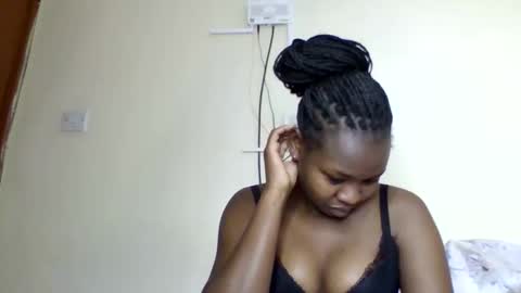 Snapshot of magic_bliss chatting on 11-24-25, 04:12 Bliss online show from 11-24-25, 04:12