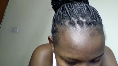 Snapshot of magic_bliss chatting on 12-01-25, 02:49 Bliss online show from 12-01-25, 02:49