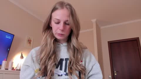 Alice  online show from 03-12-26, 10:54