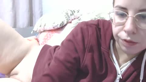 Snapshot of magic_smile16 chatting on 12-18-25, 07:03 Christine online show from 12-18-25, 07:03