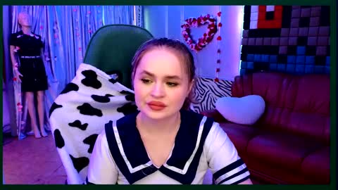 Snapshot of magical_leila chatting on 02-28-25, 11:25 Jessica Leila online show from 02-28-25, 11:25