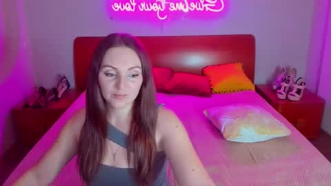 Lili and Bella online show from 03-12-25, 10:48