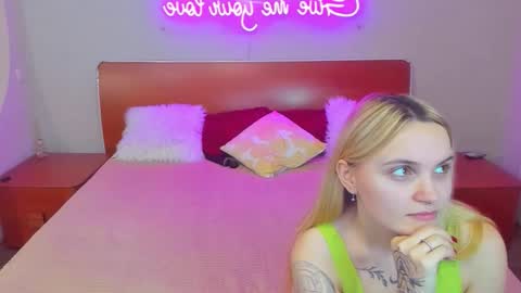 Lili and Bella online show from 12-13-25, 07:53