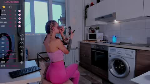 Snapshot of magiclovexo chatting on 02-04-25, 03:00 MagicLove online show from 02-04-25, 03:00