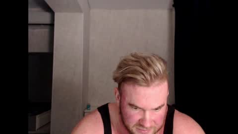 Snapshot of magicmax2017 chatting on 02-17-25, 02:59 magicmax2017 online show from 02-17-25, 02:59