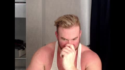 Snapshot of magicmax2017 chatting on 02-20-25, 01:19 magicmax2017 online show from 02-20-25, 01:19