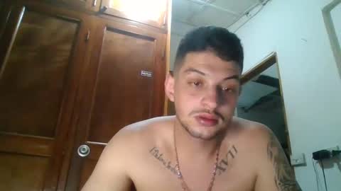 Snapshot of magico_9809 chatting on 01-31-25, 06:24 BRAYAN online show from 01-31-25, 06:24