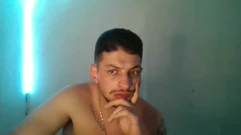 Snapshot of magico_9809 chatting on 03-05-25, 03:29 BRAYAN online show from 03-05-25, 03:29
