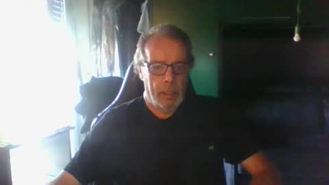 Snapshot of magicomerlino63 chatting on 09-28-25, 01:27 magicomerlino63 online show from 09-28-25, 01:27