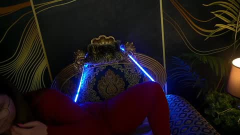 Snapshot of magicpeachhs chatting on 01-14-25, 04:18 Emily online show from 01-14-25, 04:18