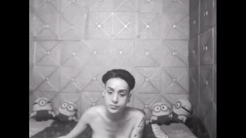 Snapshot of magicsaya chatting on 03-08-25, 02:40 TsKaycee online show from 03-08-25, 02:40