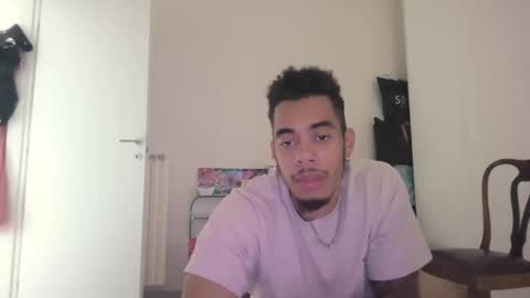 Snapshot of magicsempai chatting on 12-16-24, 12:06 Magicsempai online show from 12-16-24, 12:06