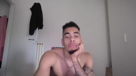 Snapshot of magicsempai chatting on 12-19-24, 12:23 Magicsempai online show from 12-19-24, 12:23