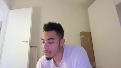 Snapshot of magicsempai chatting on 01-28-25, 11:49 Magicsempai online show from 01-28-25, 11:49